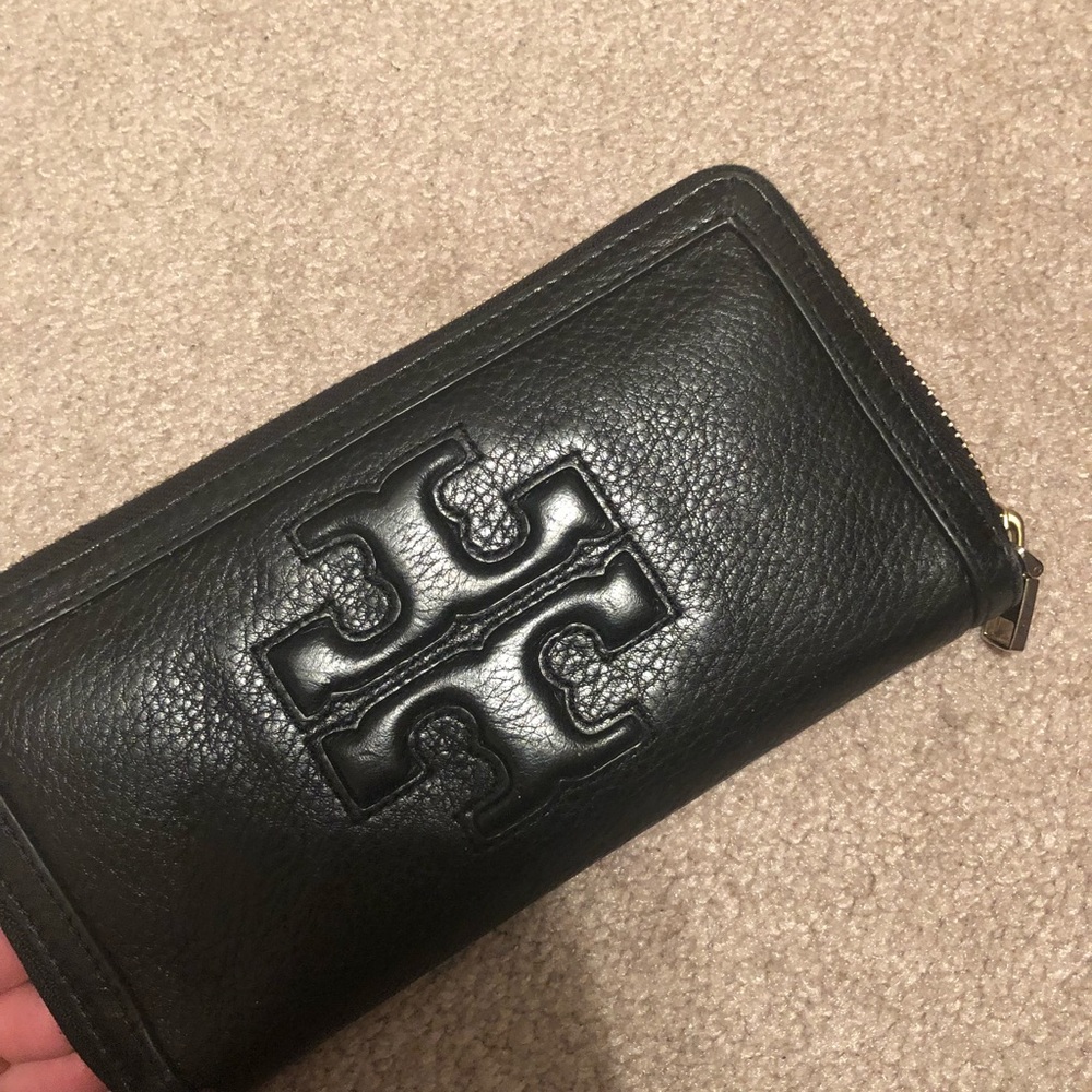 Tory Burch wallet